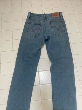 Levi's women’s wedgie straight jeans